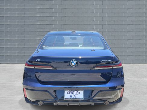Used 2026 BMW i7 xDrive60 AWD/4WD image 4