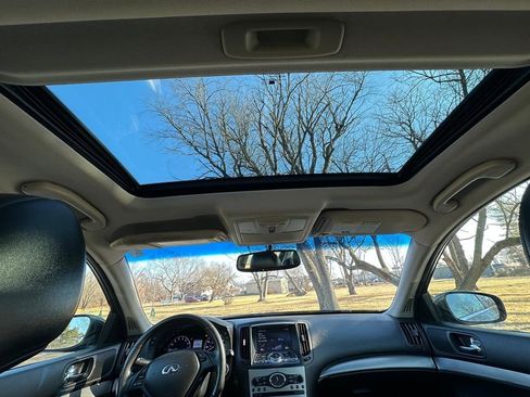 Used 2015 INFINITI Q40 w/ Navigation Package image 12