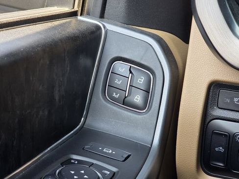 Used 2023 Ford F250 Lariat w/ Chrome Package AWD/4WD image 15