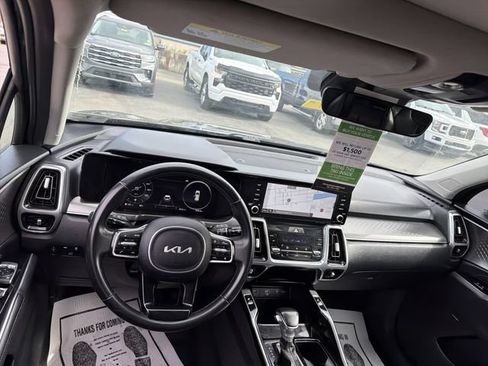 Used 2023 Kia Sorento SX FWD image 16