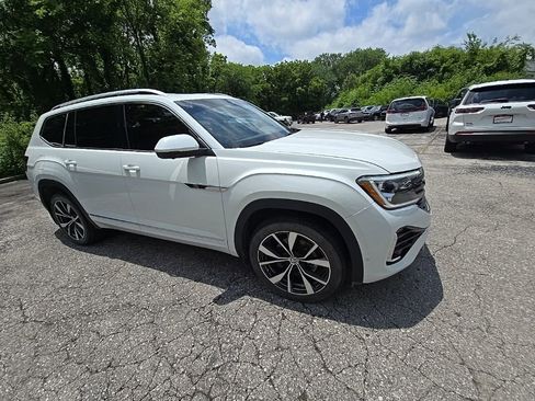 Used 2024 Volkswagen Atlas SEL Premium R-Line AWD/4WD image 10