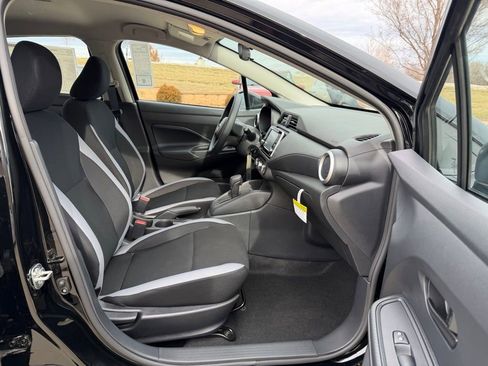 Used 2025 Nissan Versa S w/ Trunk Package image 23