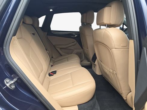 Used 2020 Porsche Macan S w/ Premium Package Plus AWD/4WD image 33
