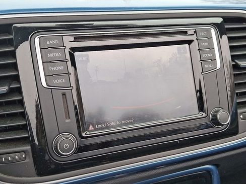 Used 2017 Volkswagen Beetle 1.8T SE image 21