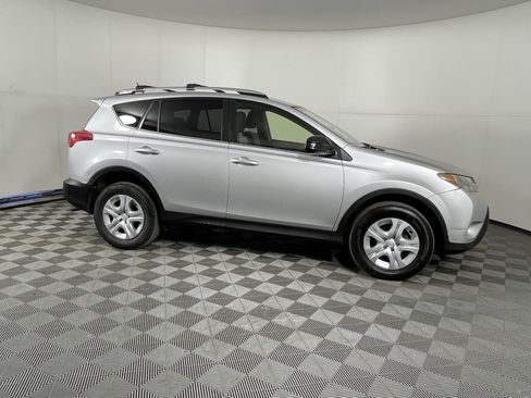 Used 2013 Toyota RAV4 LE AWD/4WD image 6