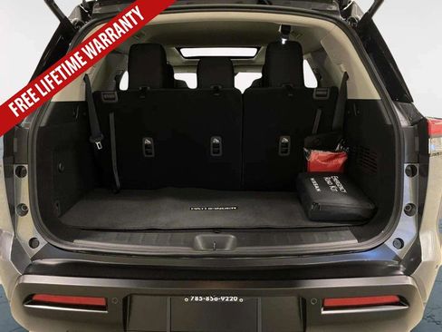 New 2026 Nissan Pathfinder SV w/ SV Premium Package AWD/4WD image 32