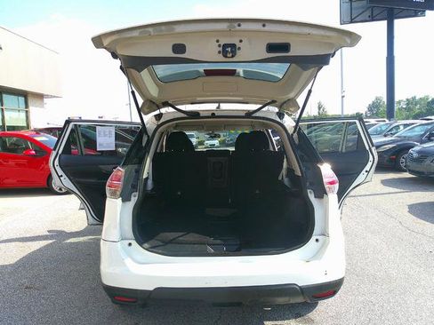 Used 2014 Nissan Rogue SV image 5