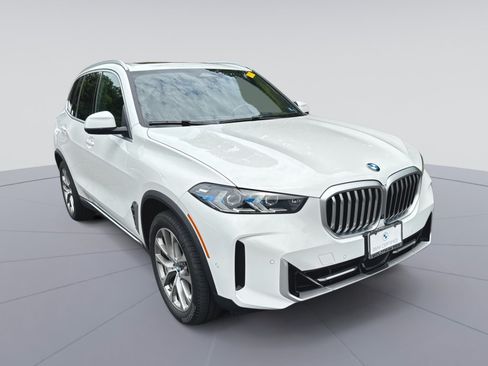 Used 2024 BMW X5 xDrive40i w/ Premium Package AWD/4WD image 9