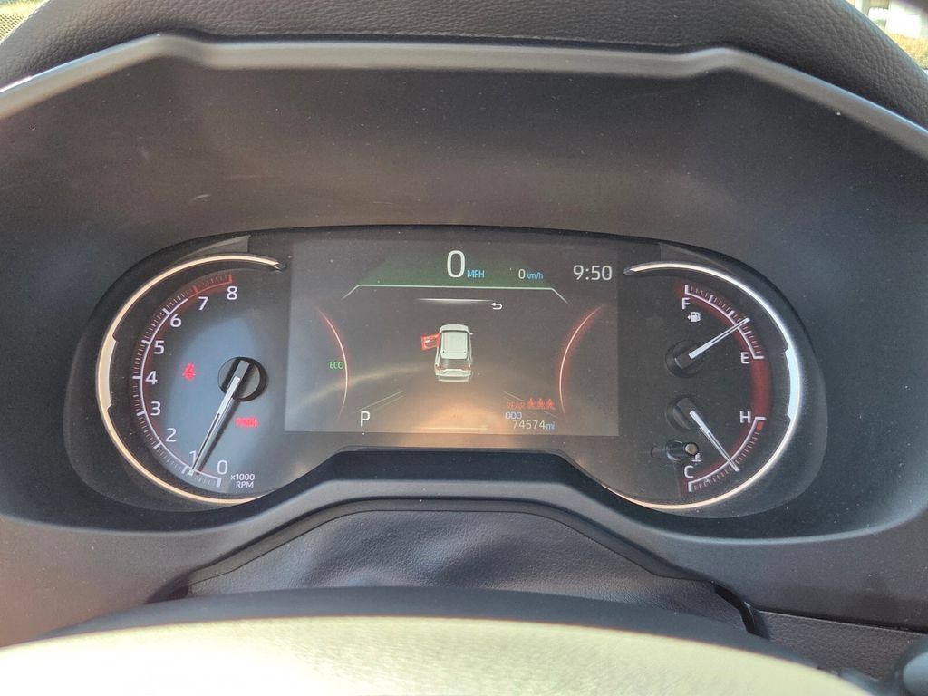 Used 2023 Toyota RAV4 LE FWD image 25