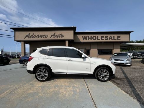 Used 2017 BMW X3 xDrive28i AWD/4WD image 1