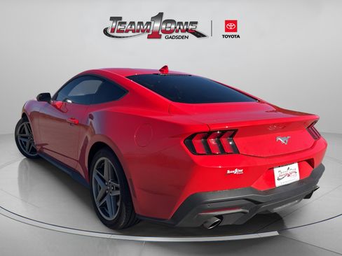 Used 2024 Ford Mustang Coupe image 6