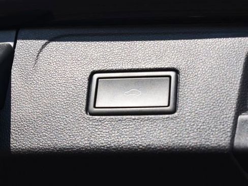 Used 2022 Volkswagen Atlas SE FWD image 17