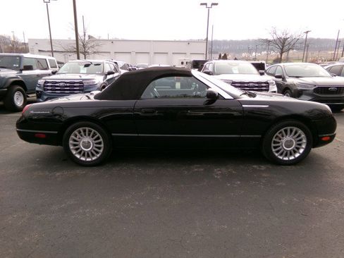 Used 2005 Ford Thunderbird Deluxe image 10