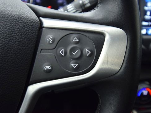 Used 2024 GMC Terrain SLT image 33