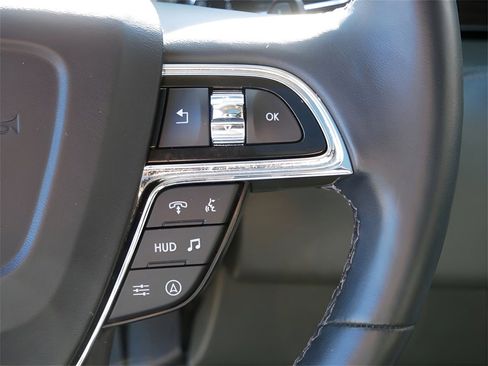 Used 2022 Lincoln Navigator Black Label image 20