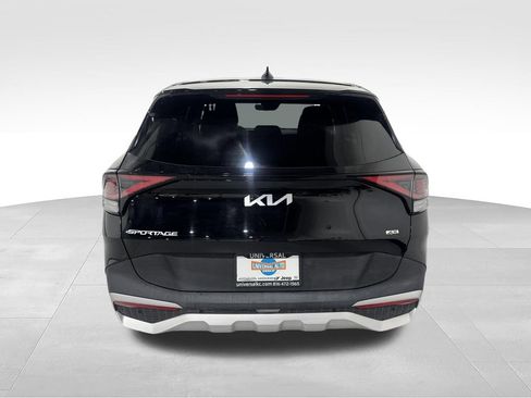 Used 2025 Kia Sportage LX AWD/4WD image 24