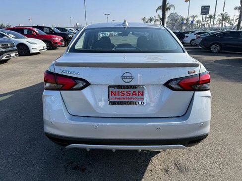 New 2025 Nissan Versa SR w/ Trunk Package image 5