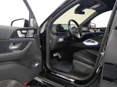Used 2023 Mercedes-Benz Maybach GLS 600 4MATIC image 22