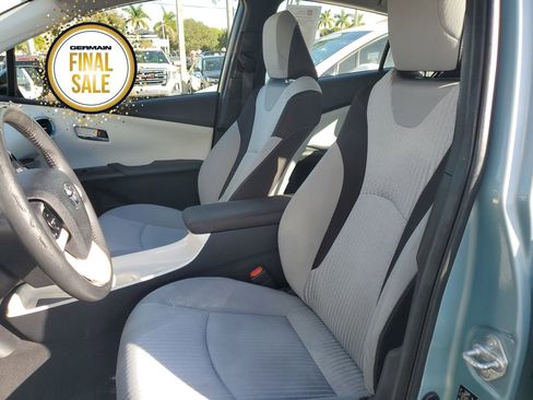 Certified 2016 Toyota Prius Three image 16