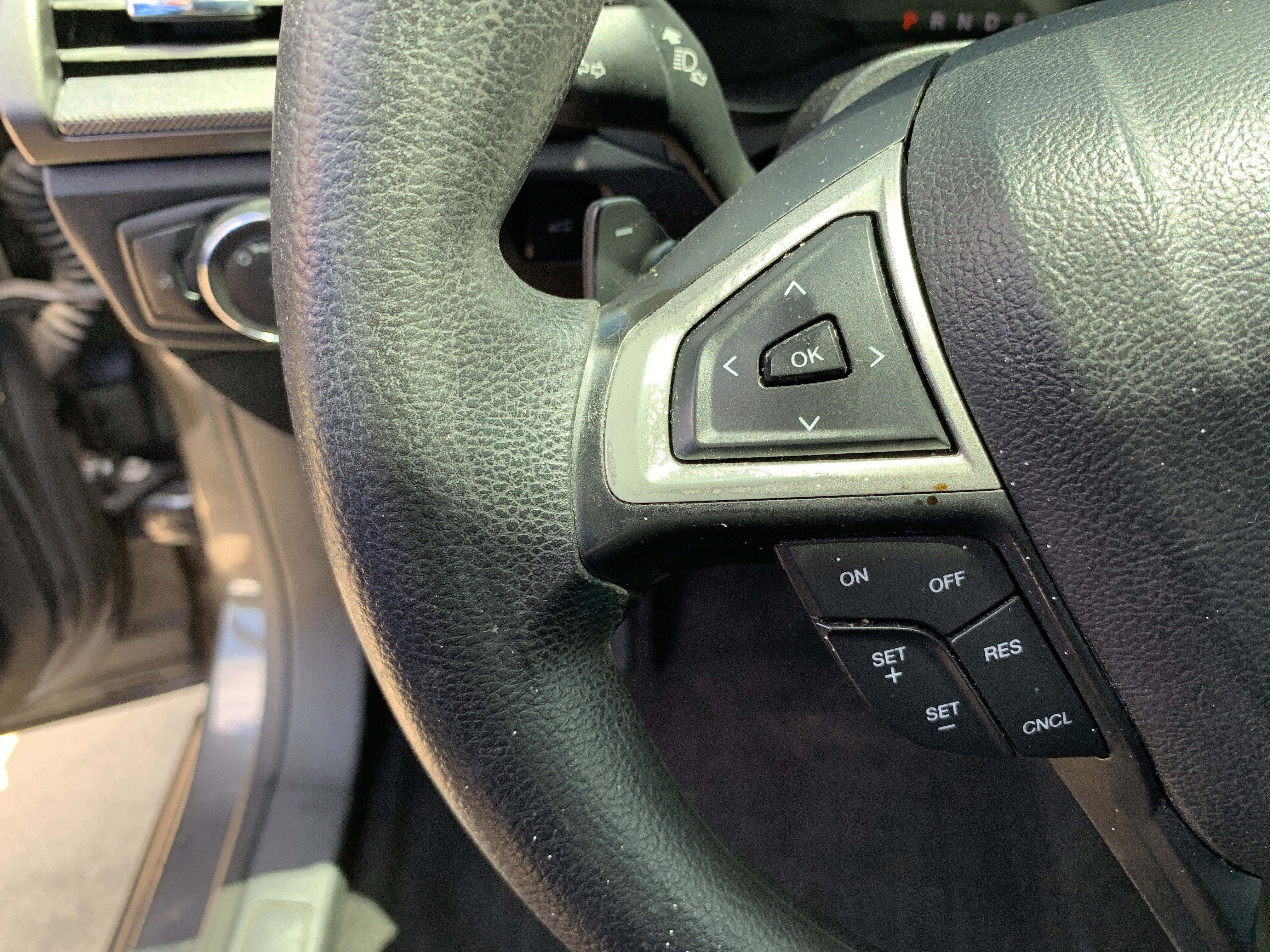 Used 2019 Ford Fusion SE FWD image 19