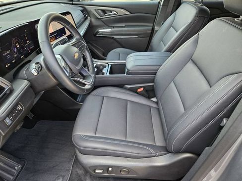 Used 2026 Chevrolet Traverse LT AWD/4WD image 11
