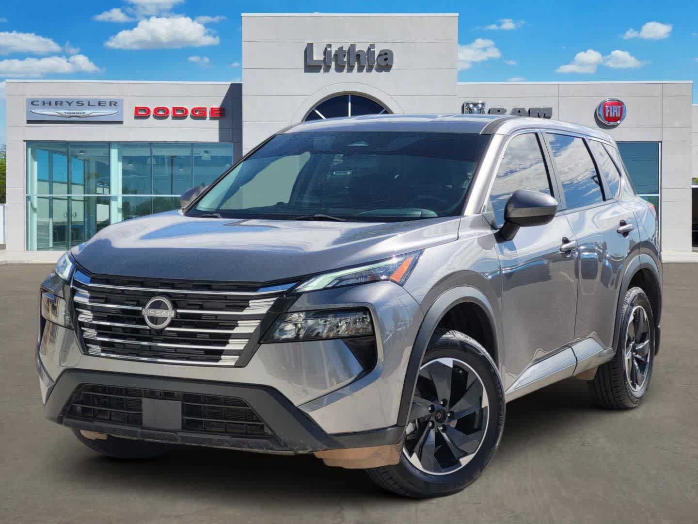 Used 2024 Nissan Rogue SV AWD/4WD image 1