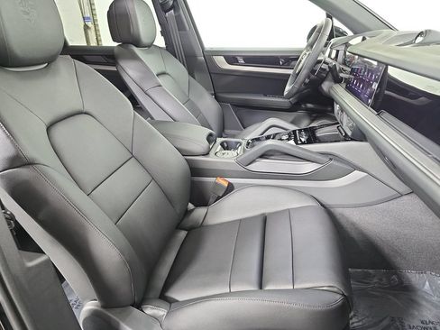 New 2026 Porsche Cayenne S AWD/4WD image 27