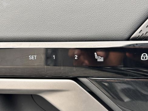 Used 2025 BMW 530i xDrive w/ M Sport Package image 20