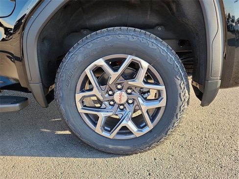 New 2026 GMC Sierra 1500 SLT image 31