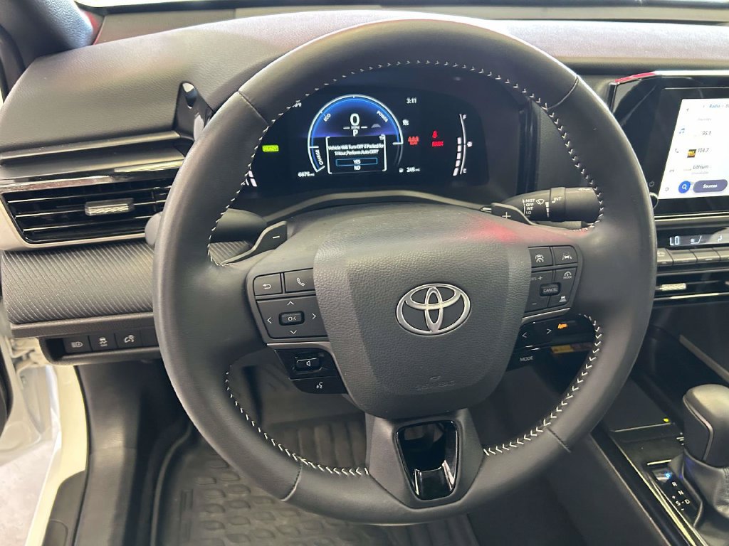 Used 2026 Toyota Camry SE FWD image 18