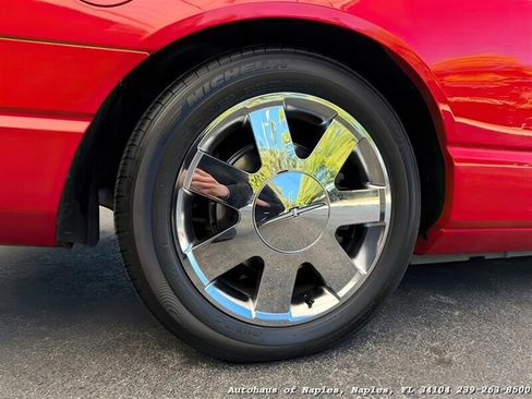 Used 2002 Ford Thunderbird Deluxe image 18