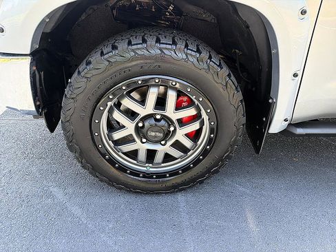 Used 2018 Toyota Tundra SR5 w/ TRD Off Road Package AWD/4WD image 17