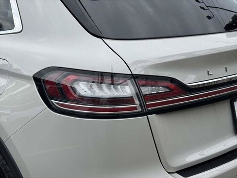 Used 2023 Lincoln Nautilus Reserve AWD/4WD image 11