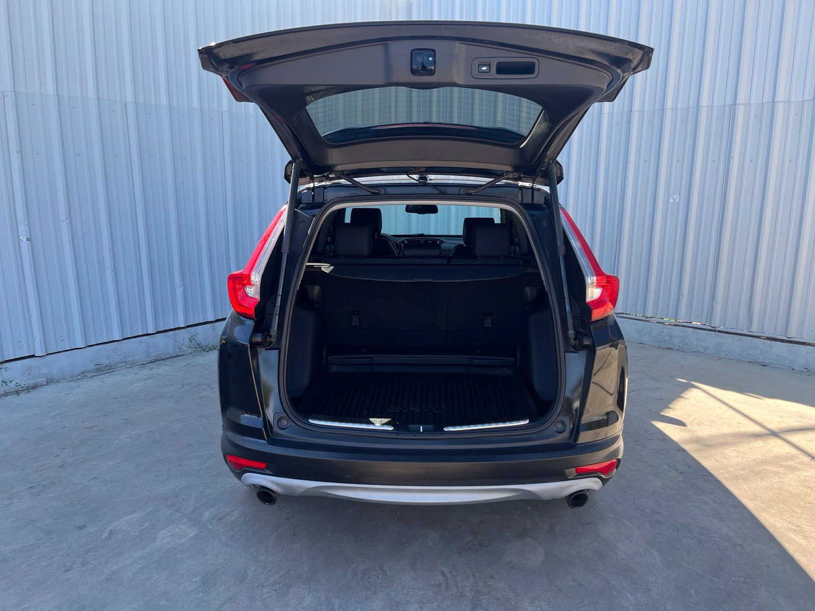 Used 2018 Honda CR-V Touring image 8