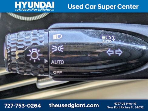 Used 2023 Hyundai Elantra Limited image 33