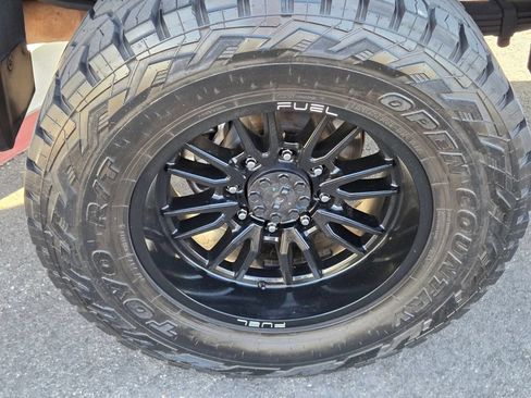 Used 2022 GMC Sierra 3500 Denali w/ Denali Ultimate Package AWD/4WD image 10