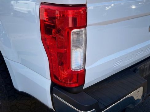 Used 2018 Ford F250 XLT w/ XLT Value Package image 17