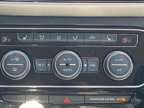 Certified 2022 Volkswagen Atlas SE image 7