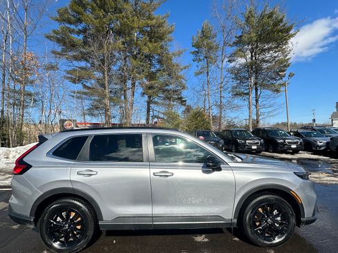 Used 2025 Honda CR-V Sport image 4