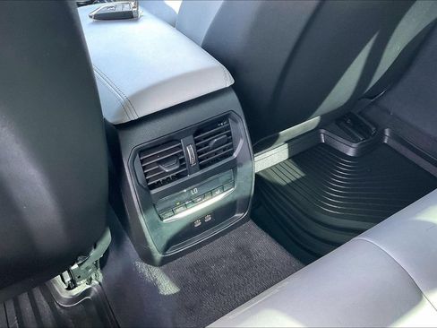 Used 2025 BMW M3 Competition w/ M Carbon Exterior Package AWD/4WD image 10