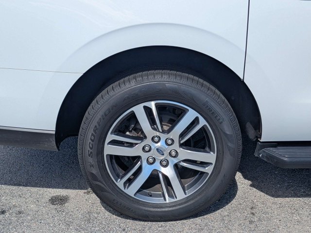 Used 2024 Ford Expedition Max Limited AWD/4WD image 11