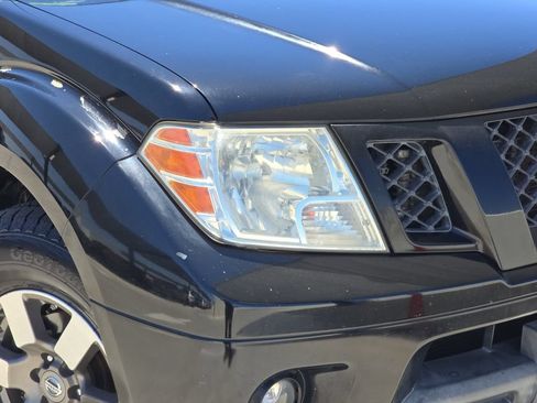 Used 2010 Nissan Frontier PRO-4X RWD image 30