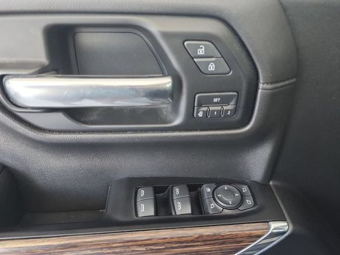 Certified 2019 Chevrolet Silverado 1500 High Country w/ Technology Package AWD/4WD image 23