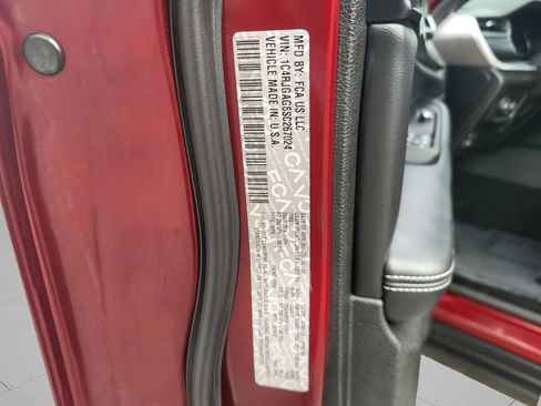 Used 2025 Jeep Grand Cherokee Laredo X w/ Luxury Tech Group I image 74