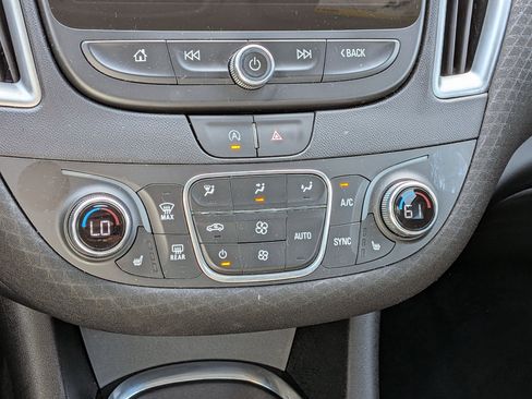 Used 2024 Chevrolet Malibu LT image 24