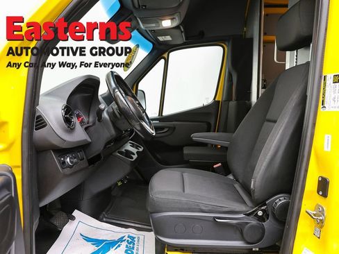 Used 2021 Mercedes-Benz Sprinter 2500 w/ Acoustic Package image 13