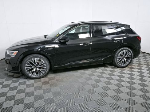 Used 2024 Audi Q8 e-tron Prestige w/ Prestige Package AWD/4WD image 33