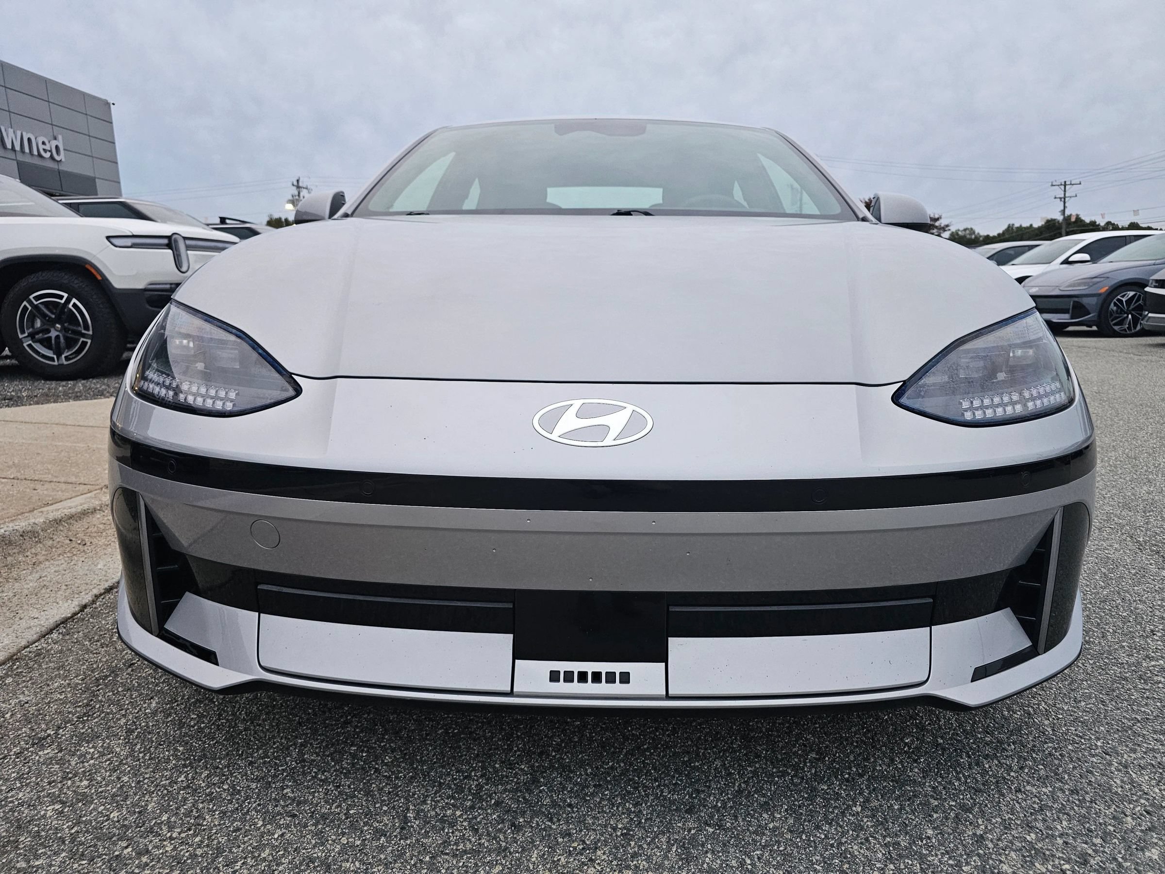 Used 2024 Hyundai Ioniq 6 SE RWD image 9
