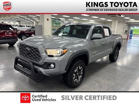 Certified 2021 Toyota Tacoma TRD Off-Road AWD/4WD image 4