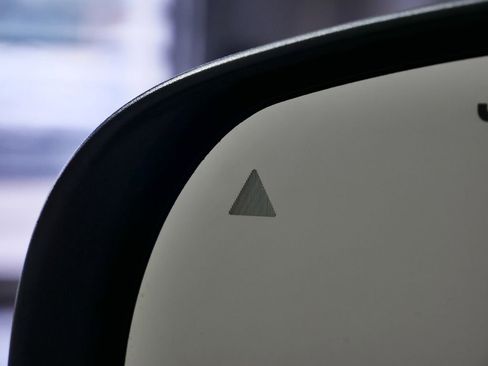 Used 2024 Jeep Compass Sport image 32